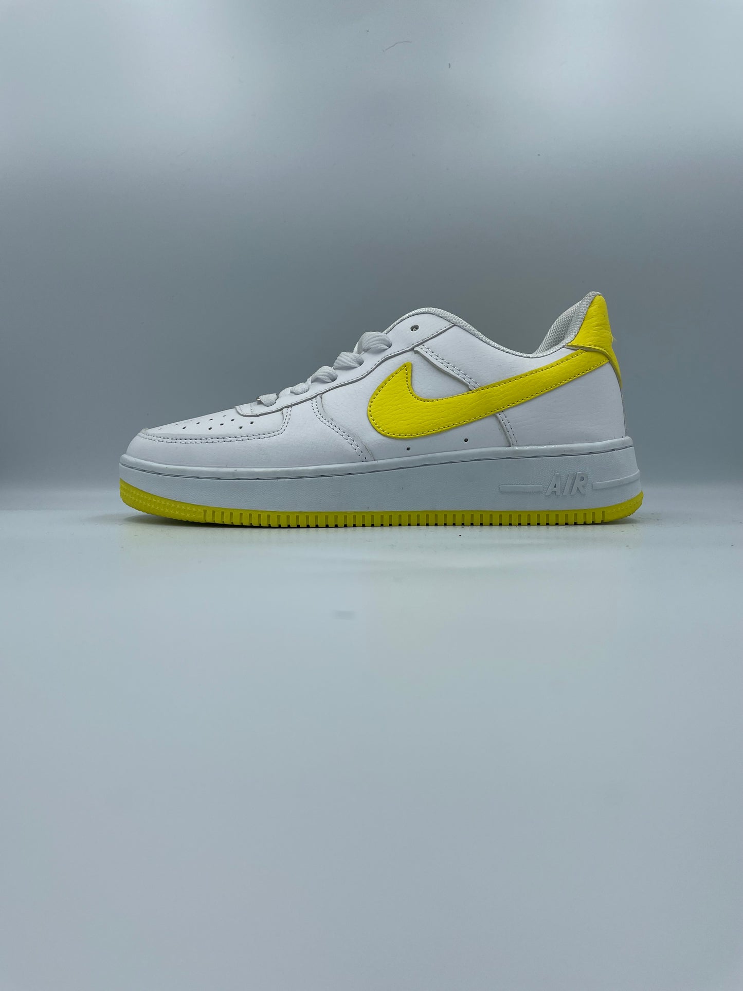 NIKE AIR FORCE 1 LOW 'WHITE BRIGHT CITRON'