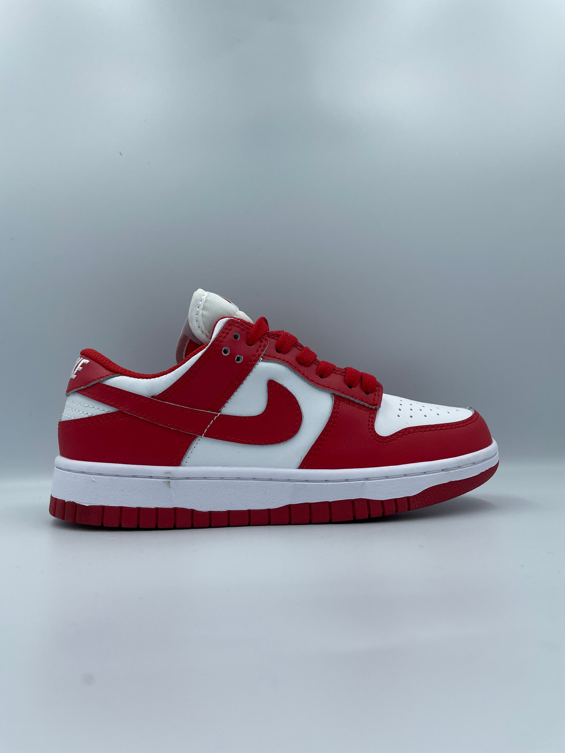 NIKE ダンクLOW レトロ GYM Red
